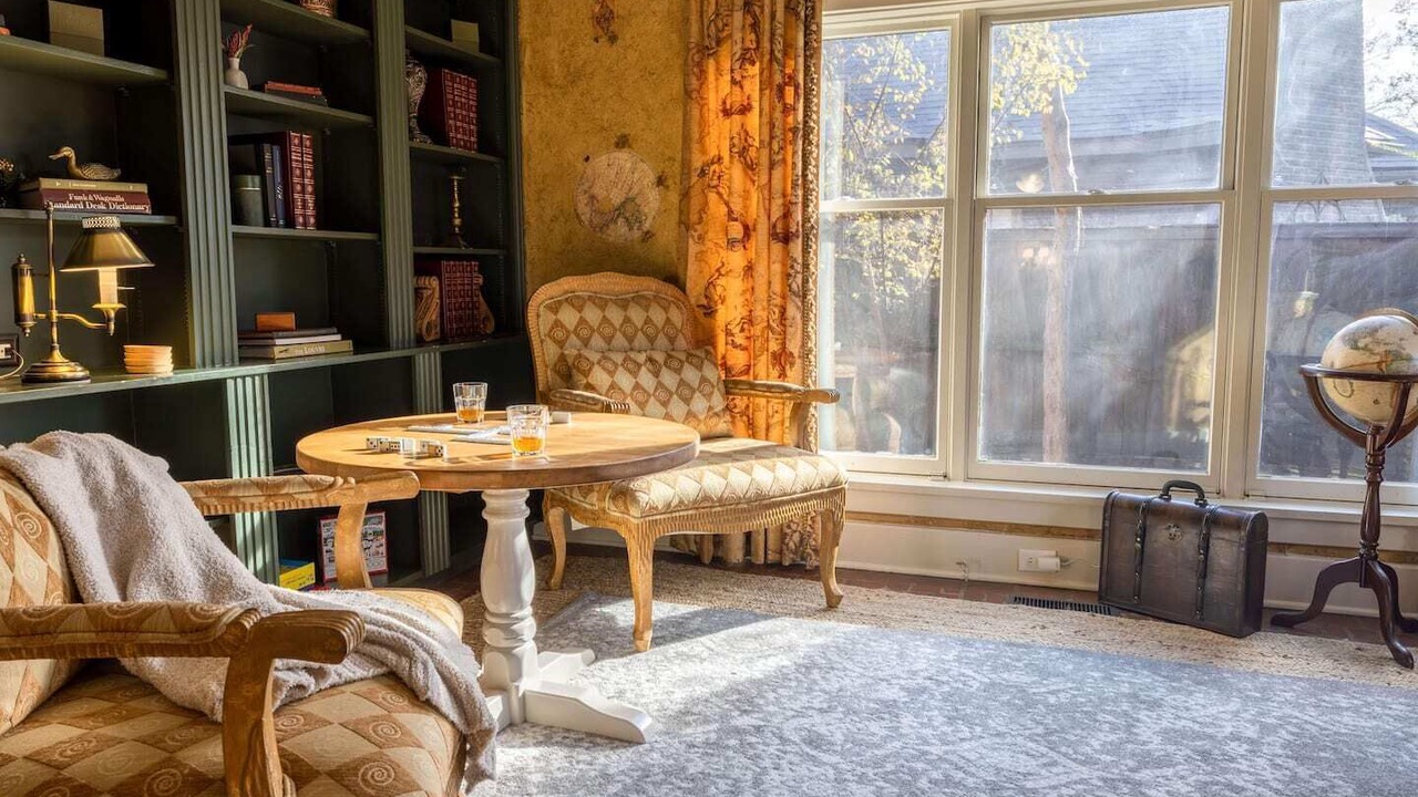 Photo of Livingroom in East Memphis