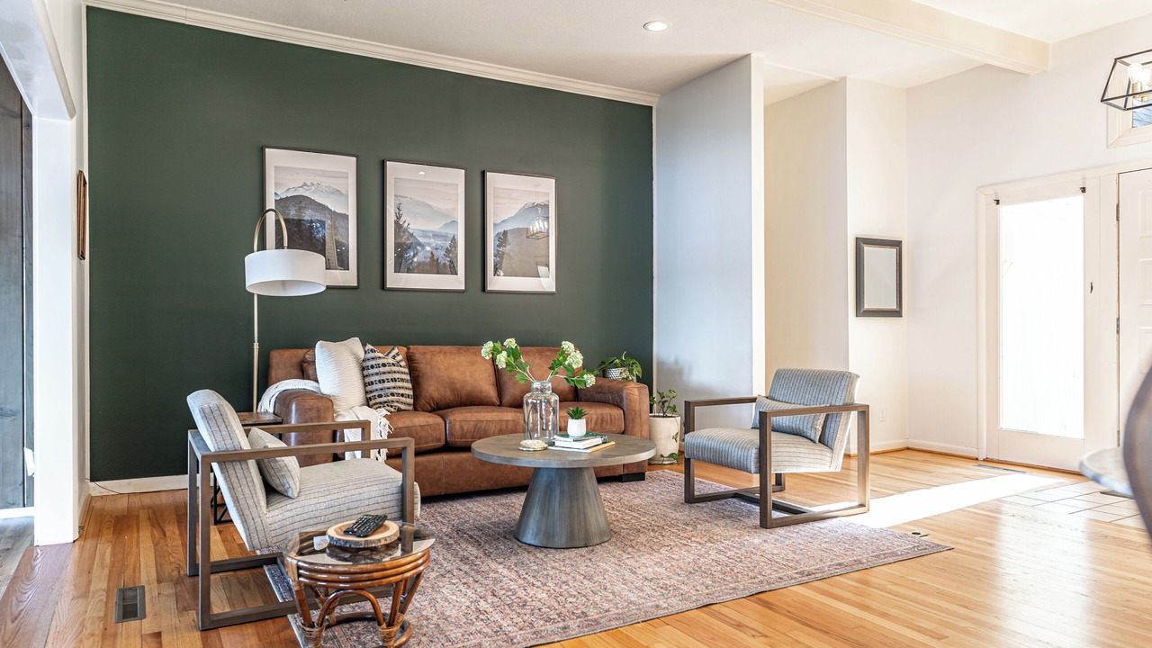 Photo of Livingroom in Whispering Pines