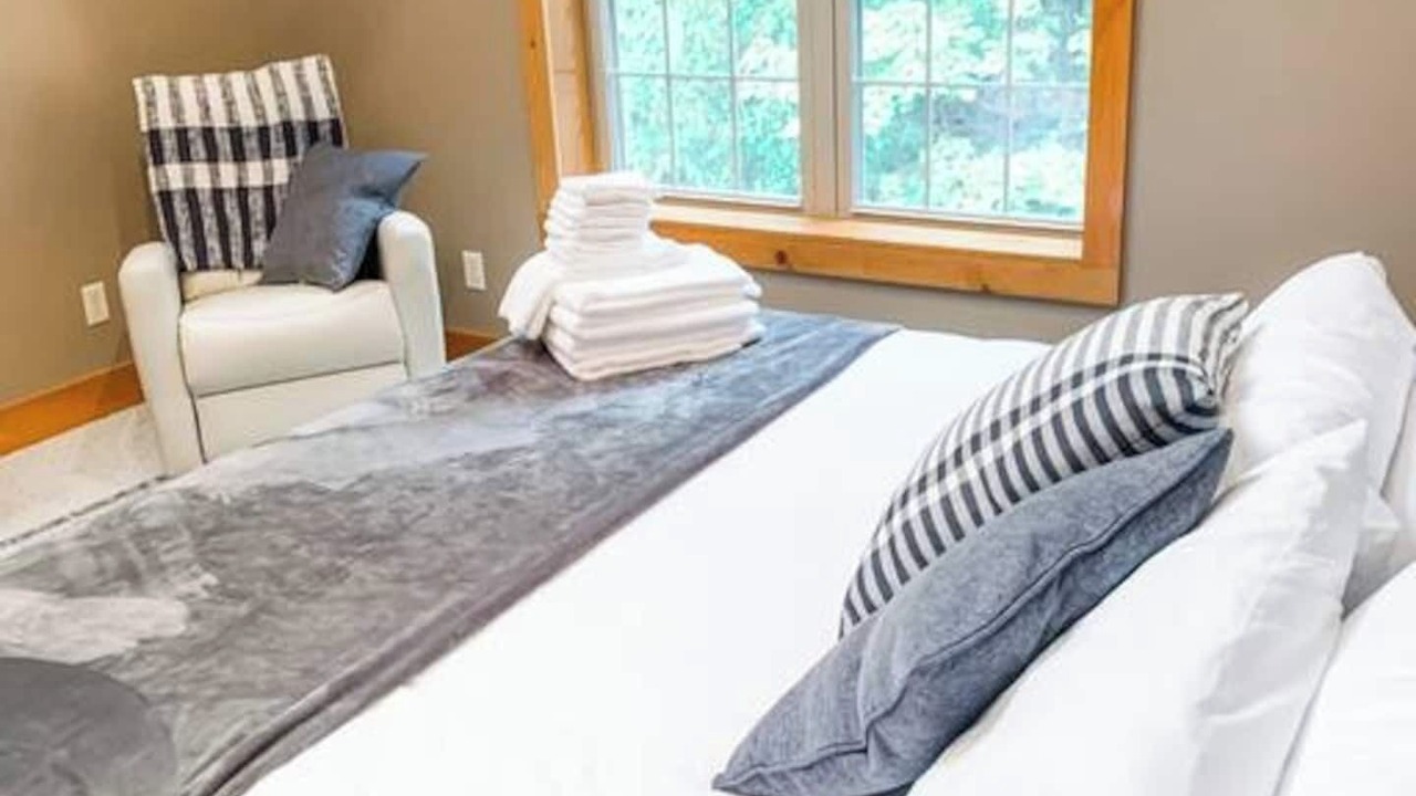 Photo of Bedroom in Loudonville
