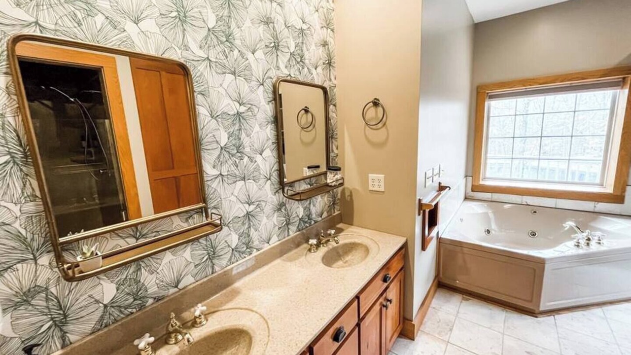 Photo of Bedroom in Loudonville