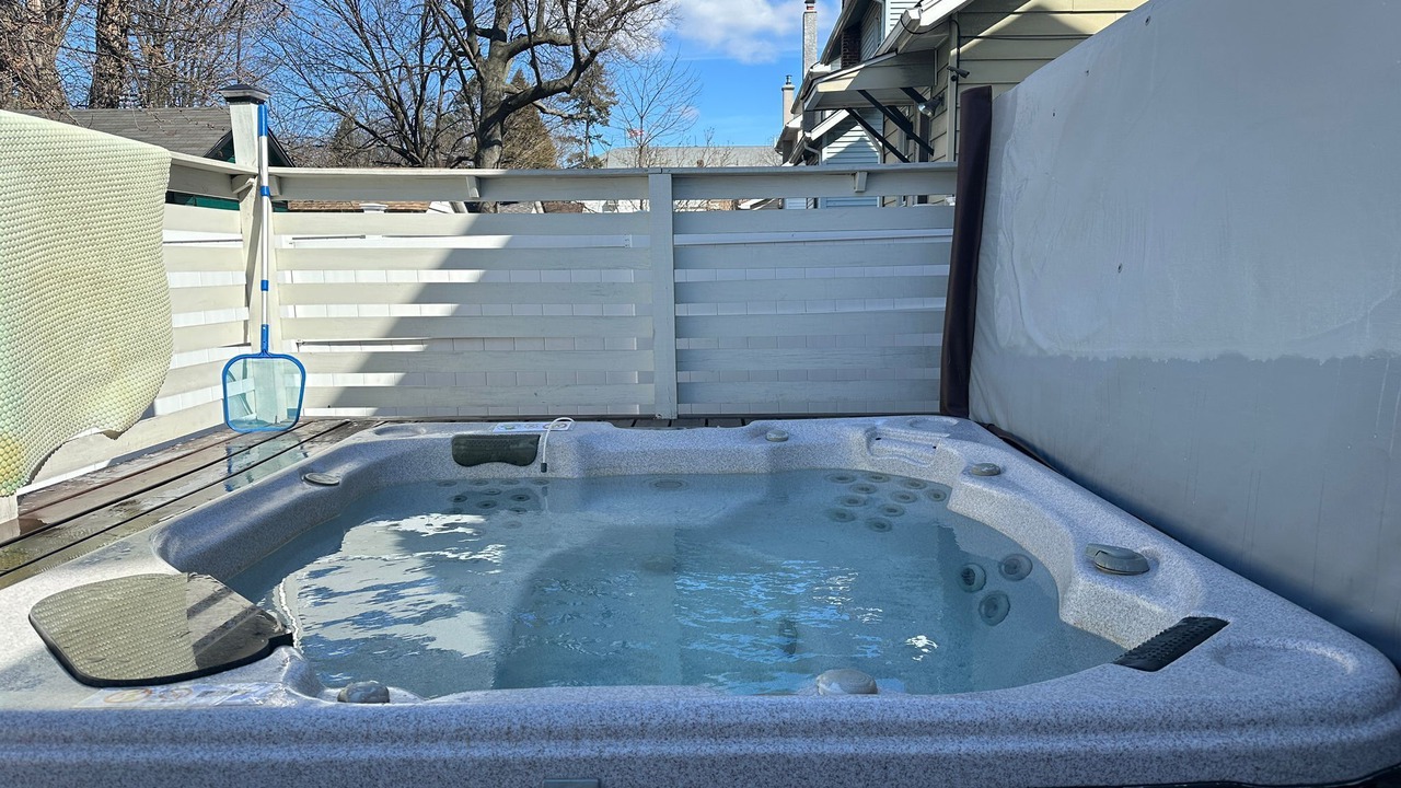 Photo of Outdoor in Hillside