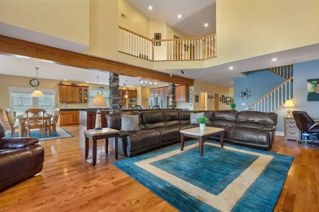 Photo of Livingroom in Conneaut Lakeshore