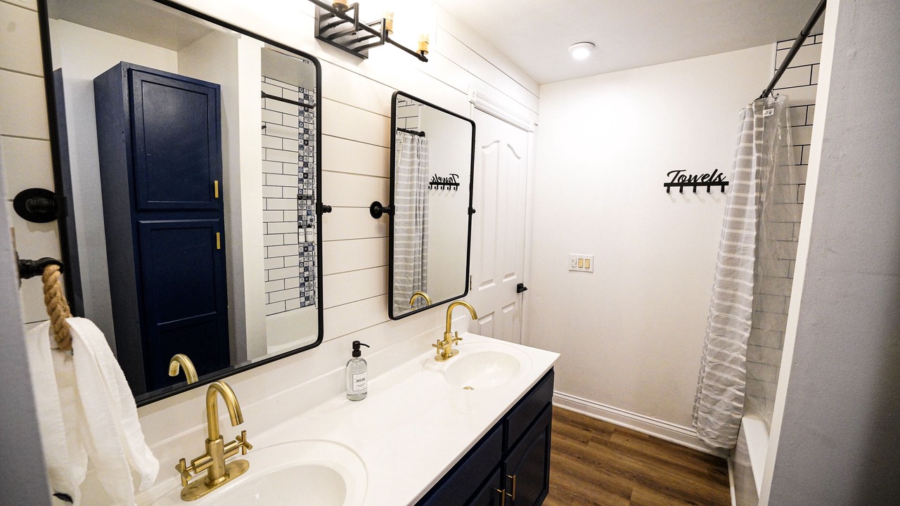 Photo of Bathroom in Campton