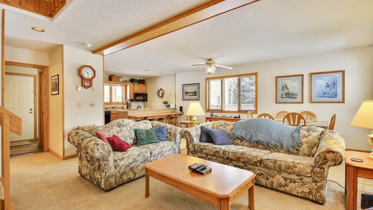 Photo of Livingroom in Davis