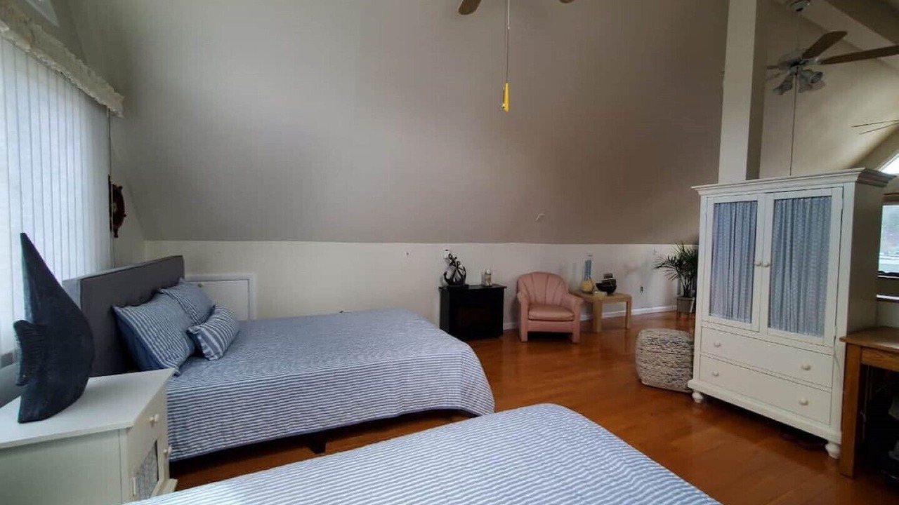 Photo of Bedroom in Lake Hopatcong