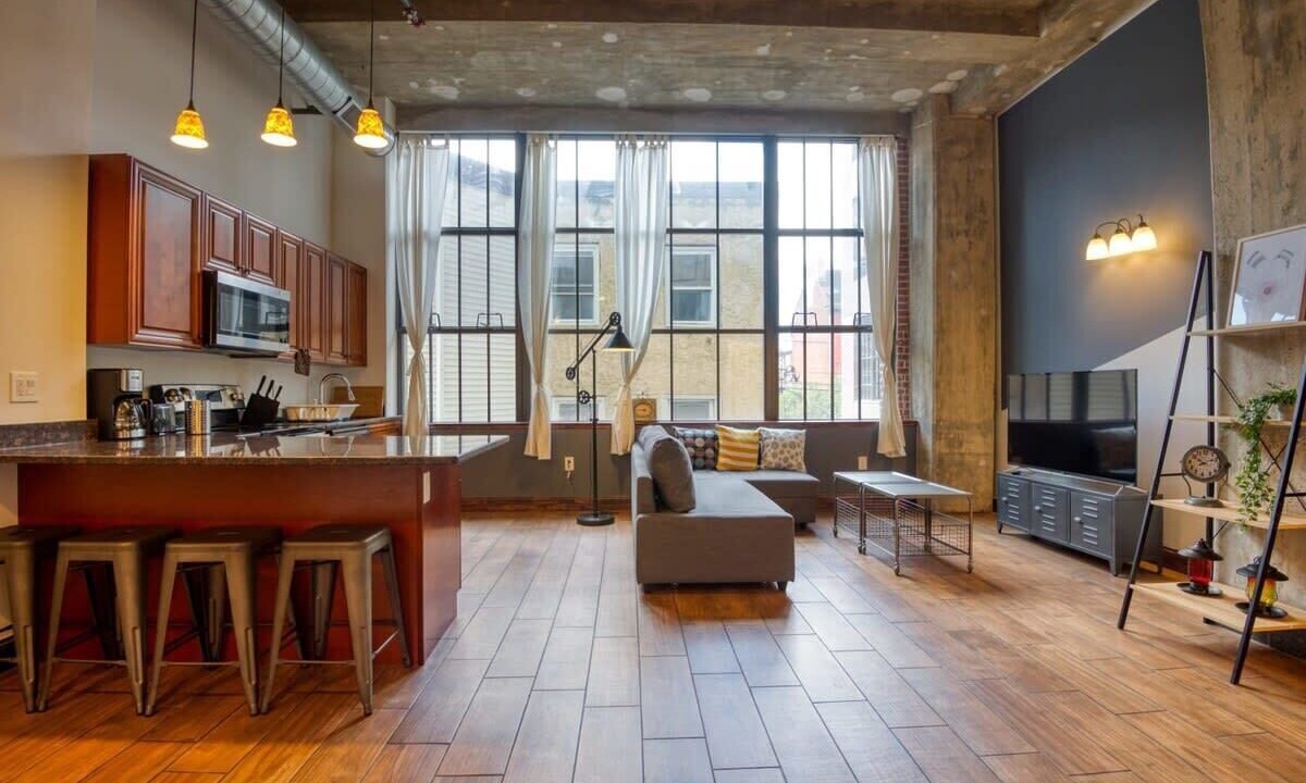 Photo of Livingroom in West Poplar