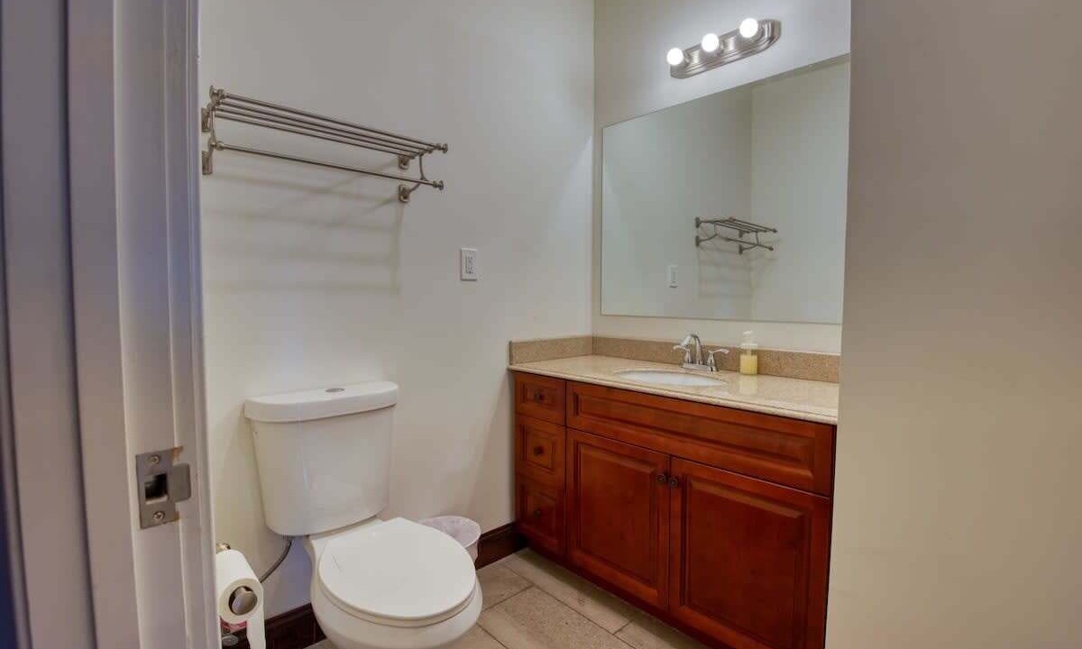 Photo of Bathroom in West Poplar