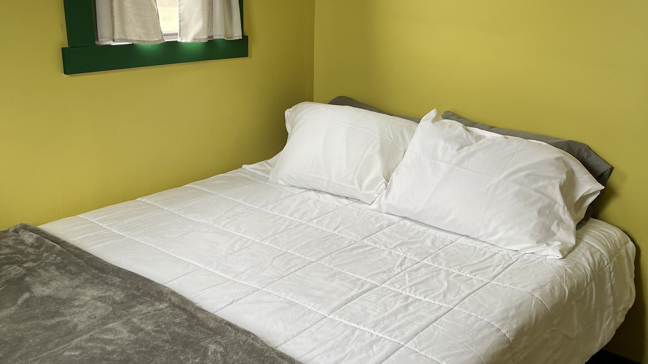 Photo of Bedroom in Nelsonville