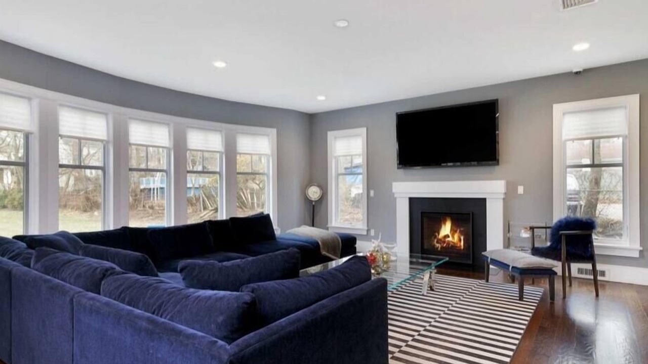 Photo of Livingroom in Monticello