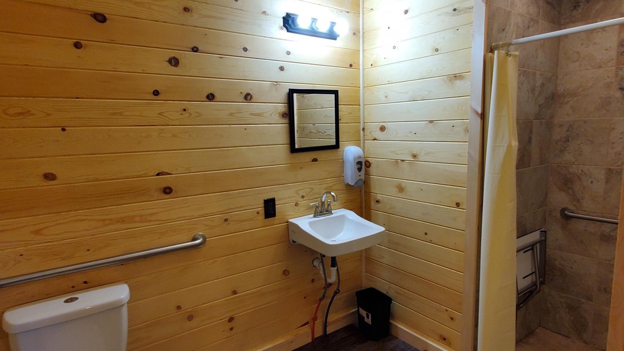 Photo of Bathroom in Gaines