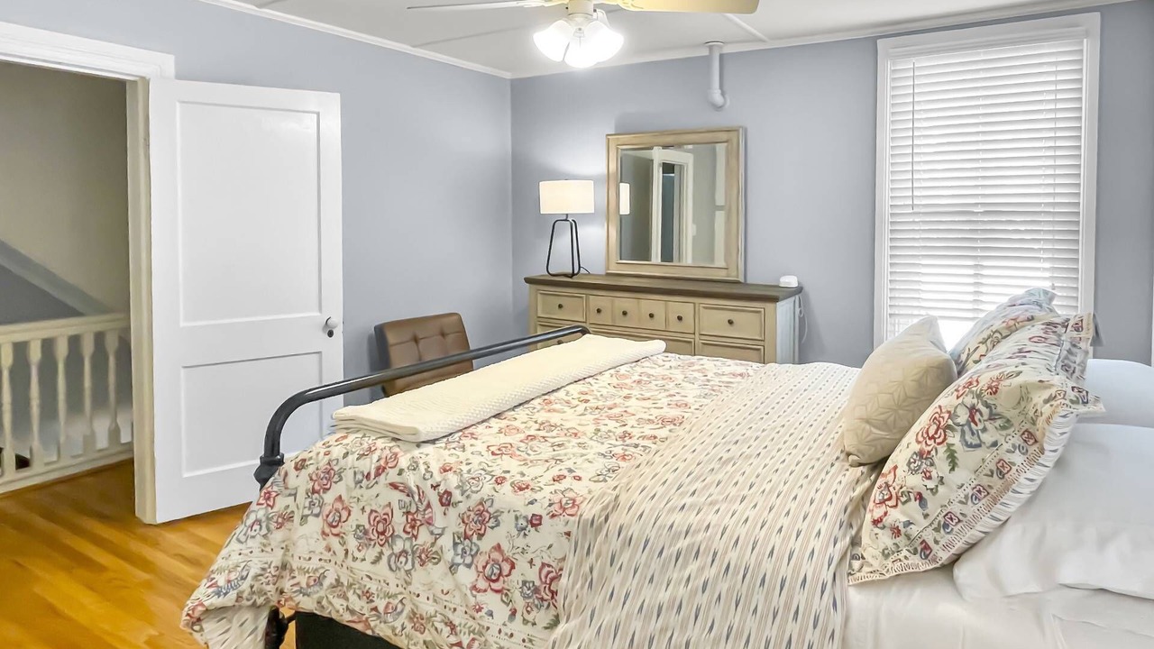 Photo of Bedroom in Historic District