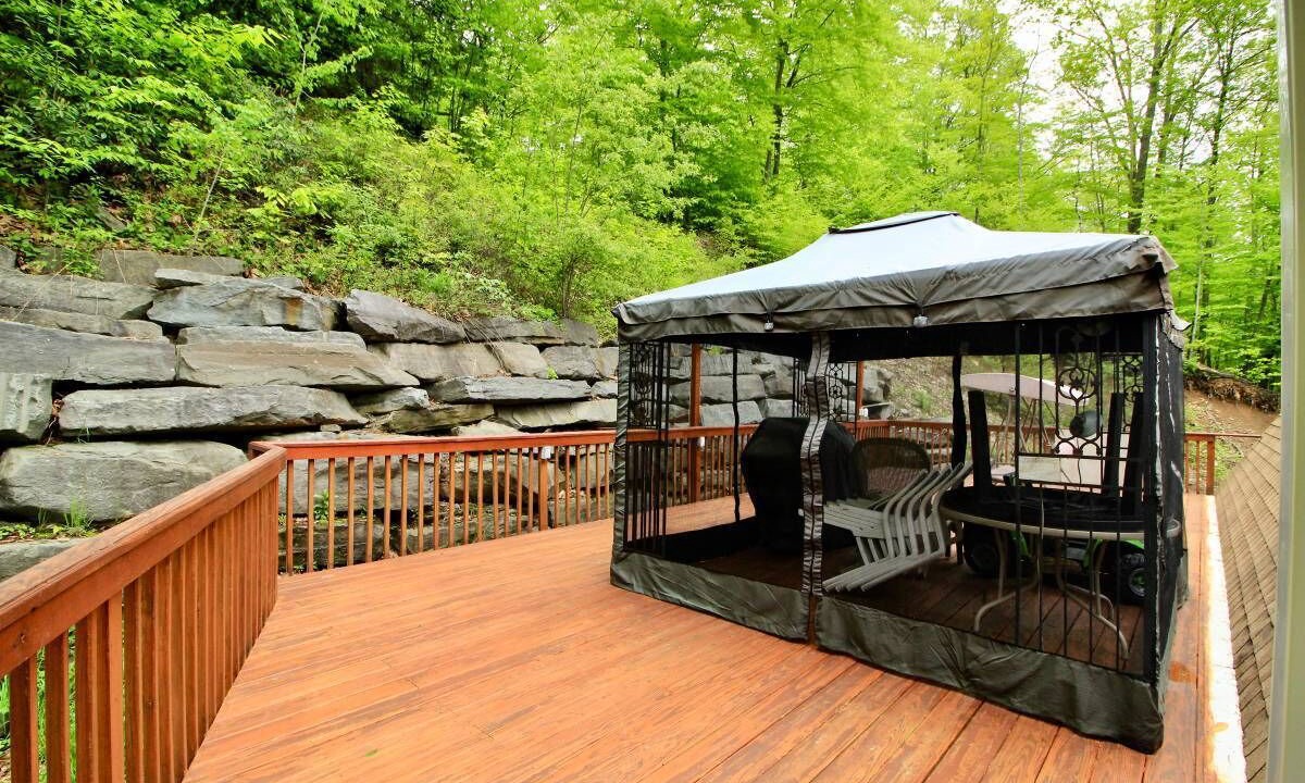 Photo of Patio Balcony in Hancock