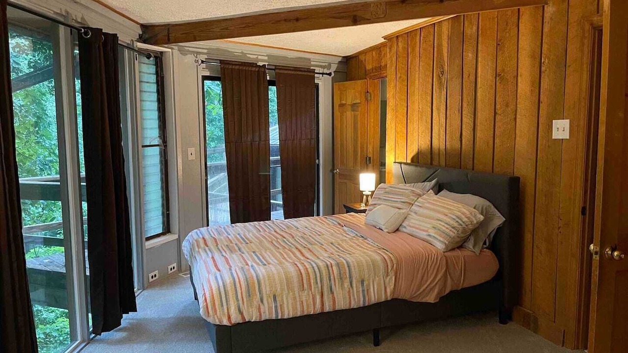 Photo of Bedroom in Charleston