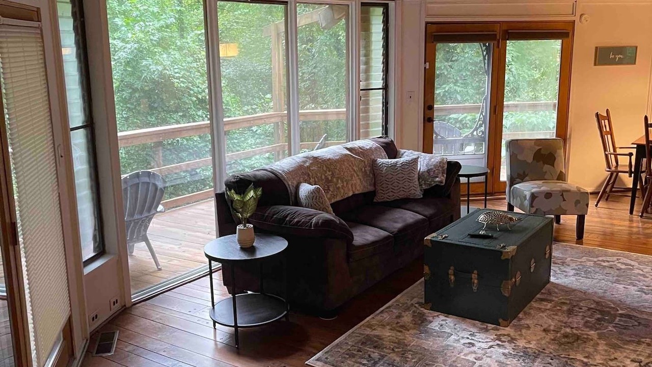 Photo of Livingroom in Charleston