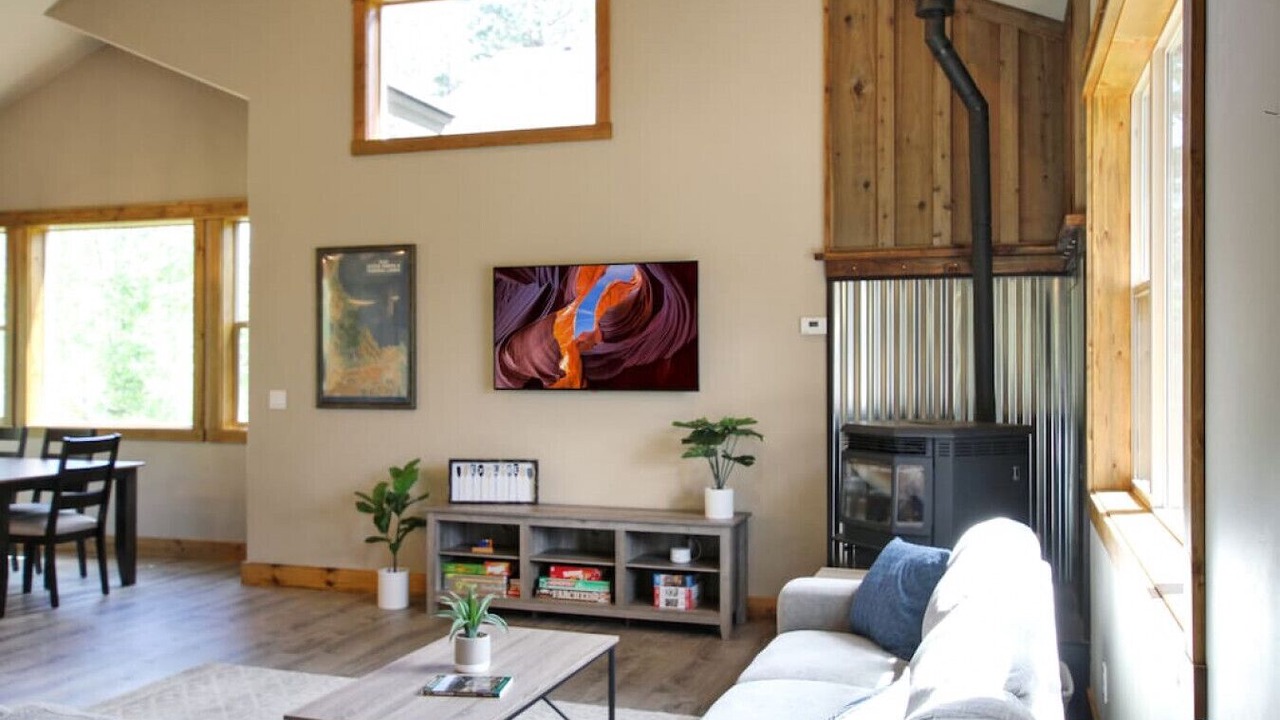 Photo of Livingroom in Donnelly