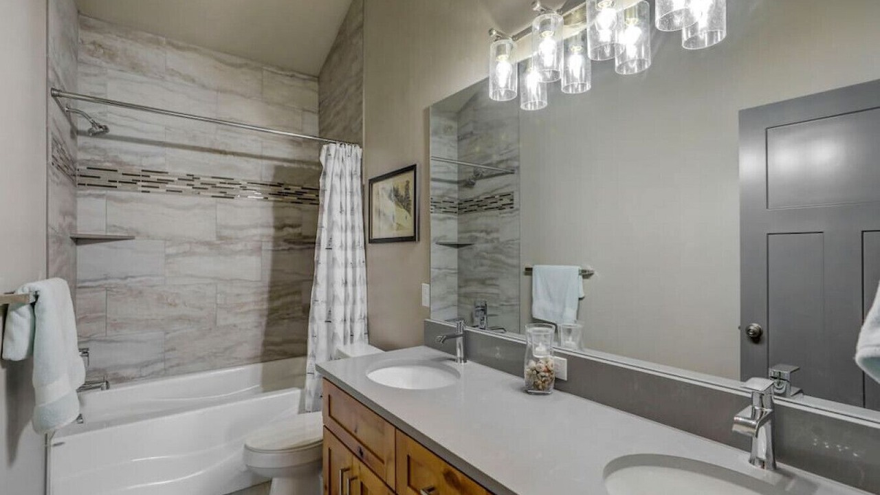 Photo of Bathroom in Donnelly