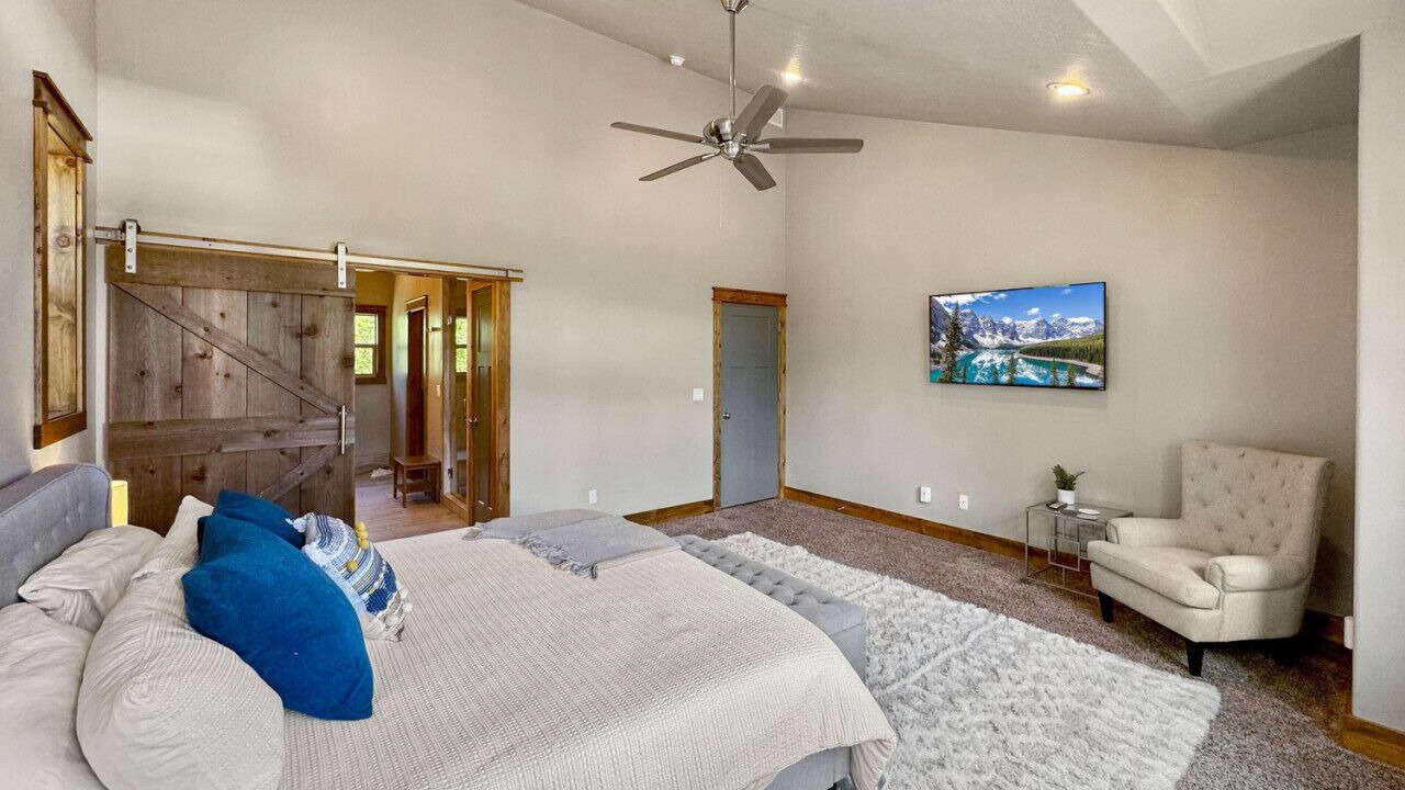 Photo of Bedroom in Donnelly