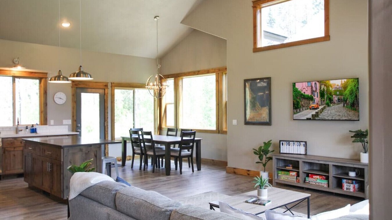 Photo of Livingroom in Donnelly