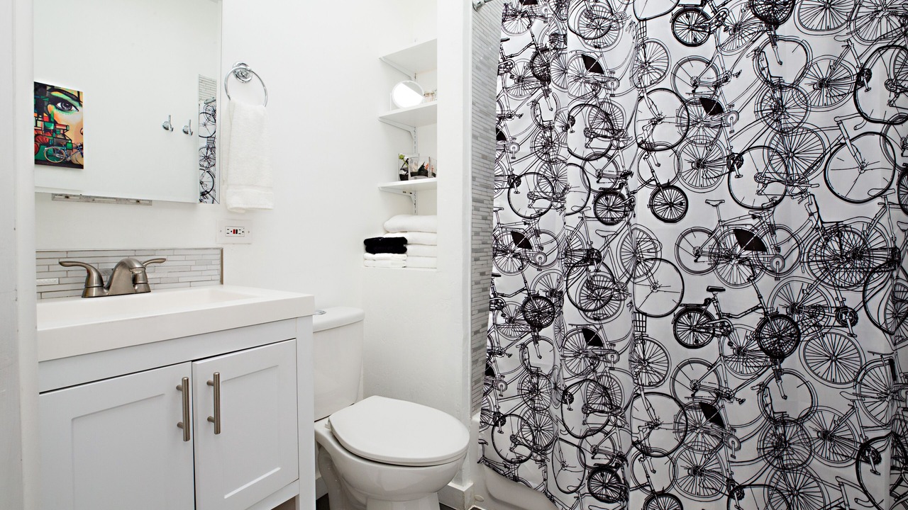 Photo of Bathroom in Garfield
