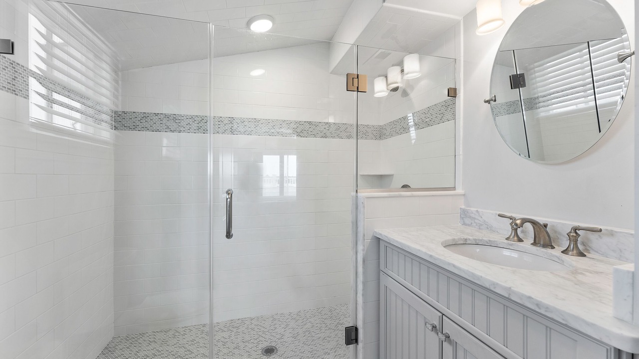 Photo of Bathroom in Avalon