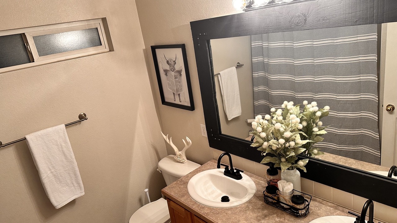 Photo of Bathroom in Southwest Ada County Alliance
