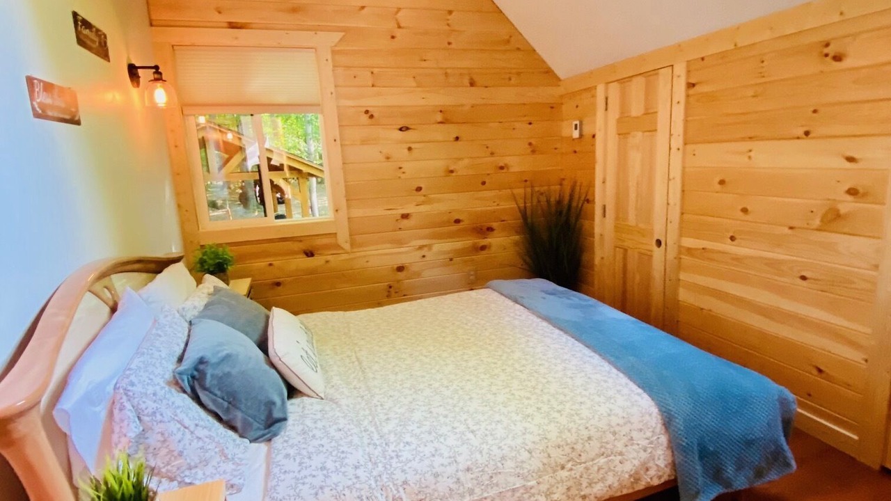 Photo of Bedroom in Hamlin