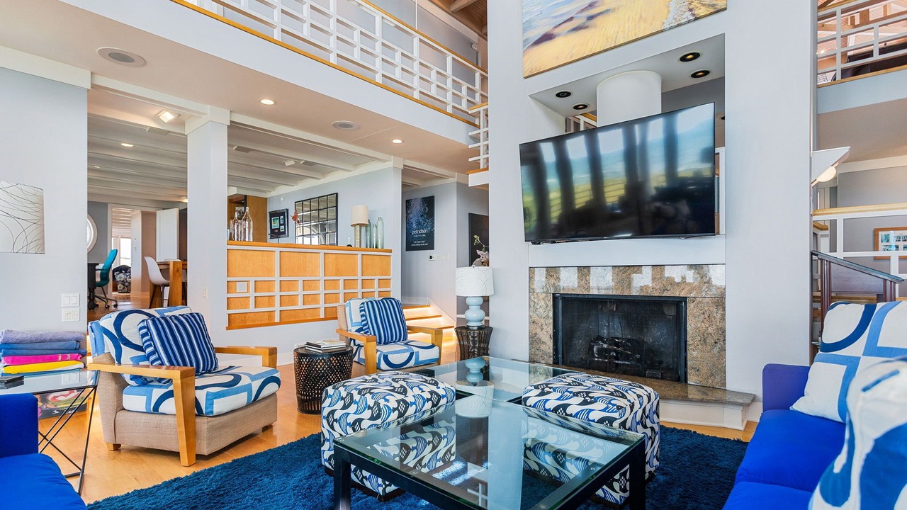 Photo of Livingroom in Saugatuck