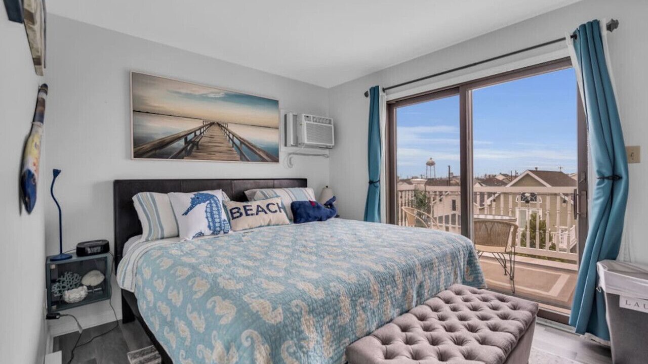Photo of Bedroom in Seaside Heights