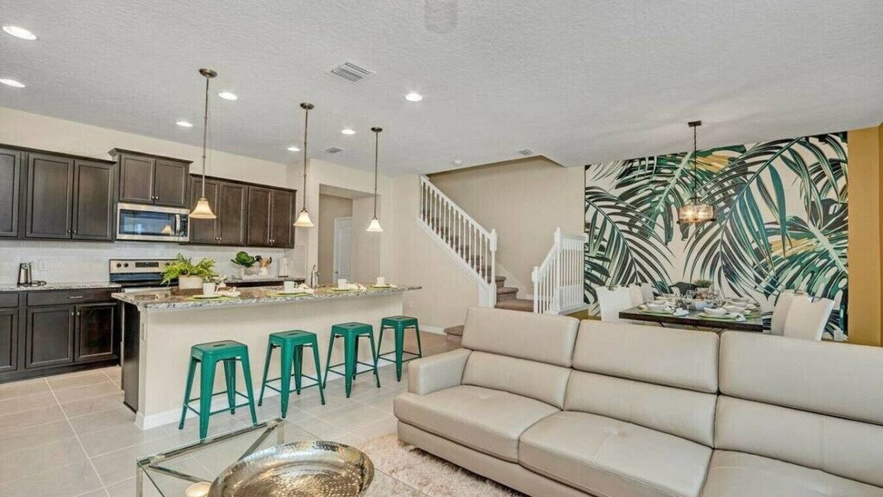 Photo of Livingroom in Four Corners