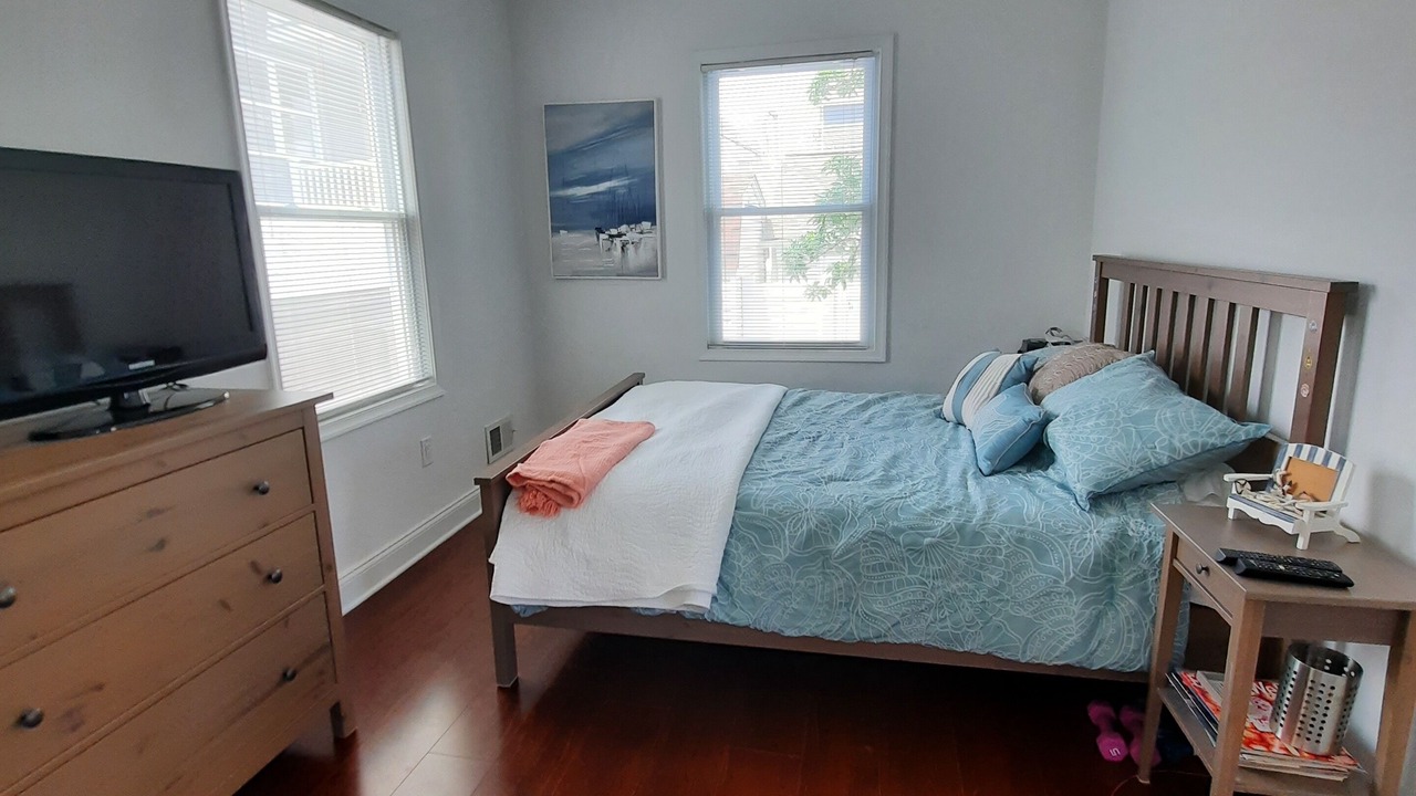 Photo of Bedroom in Seaside Heights