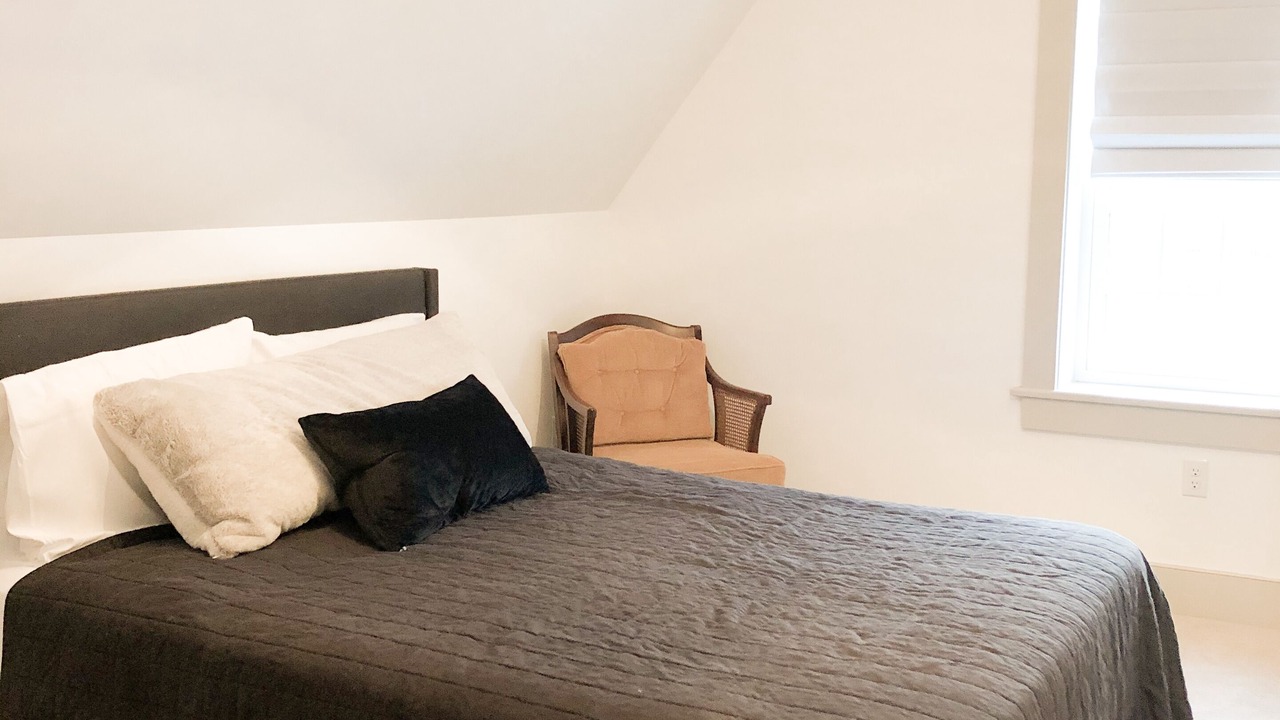 Photo of Bedroom in Lewisburg