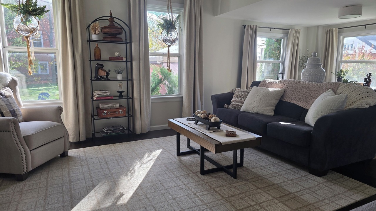 Photo of Livingroom in Mentor