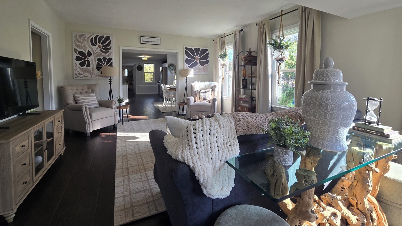 Photo of Livingroom in Mentor