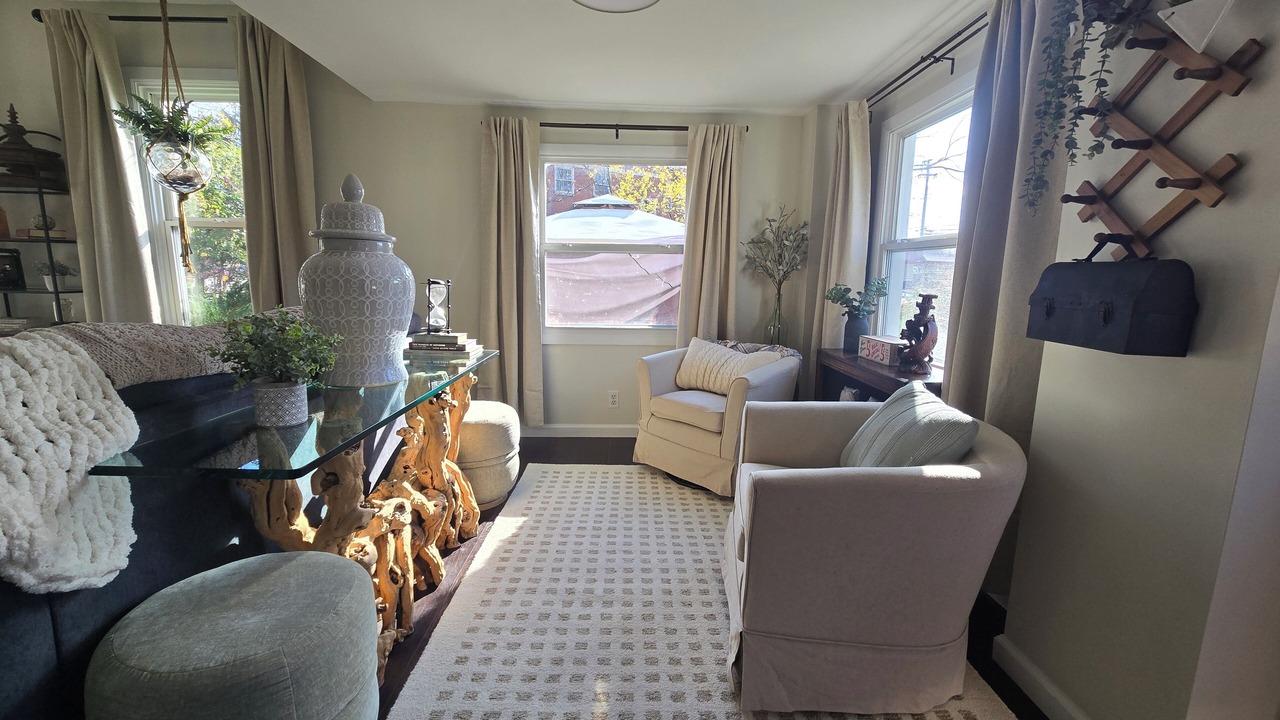 Photo of Livingroom in Mentor