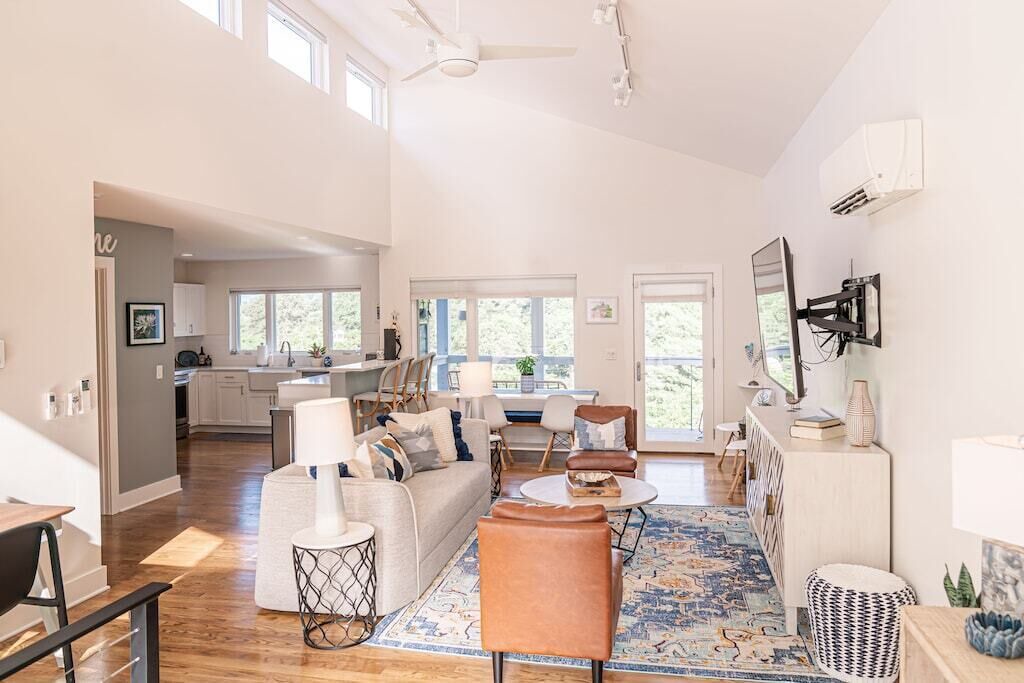 Photo of Livingroom in Northside