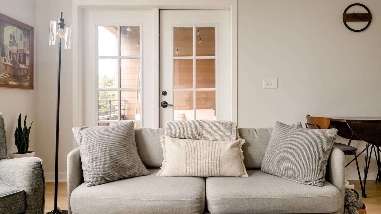 Photo of Livingroom in Murray Hill