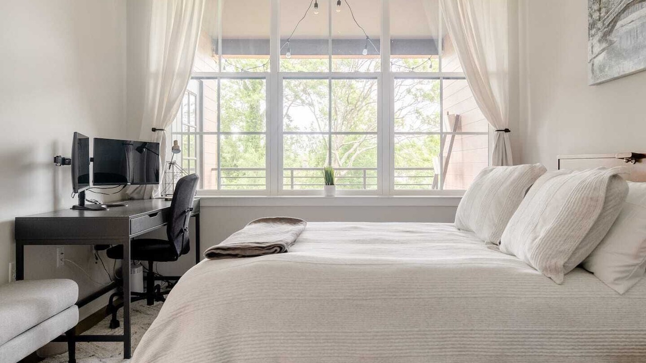 Photo of Bedroom in Murray Hill