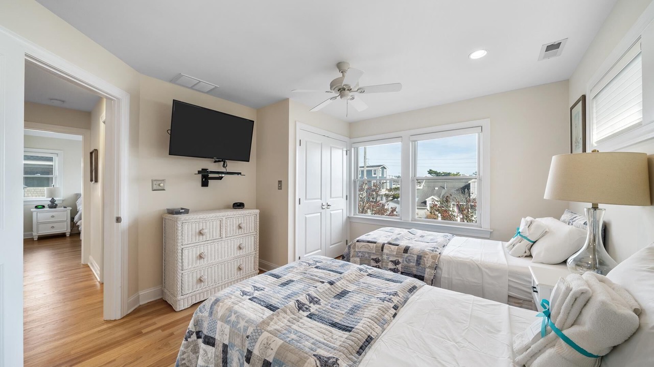 Photo of Bedroom in Avalon