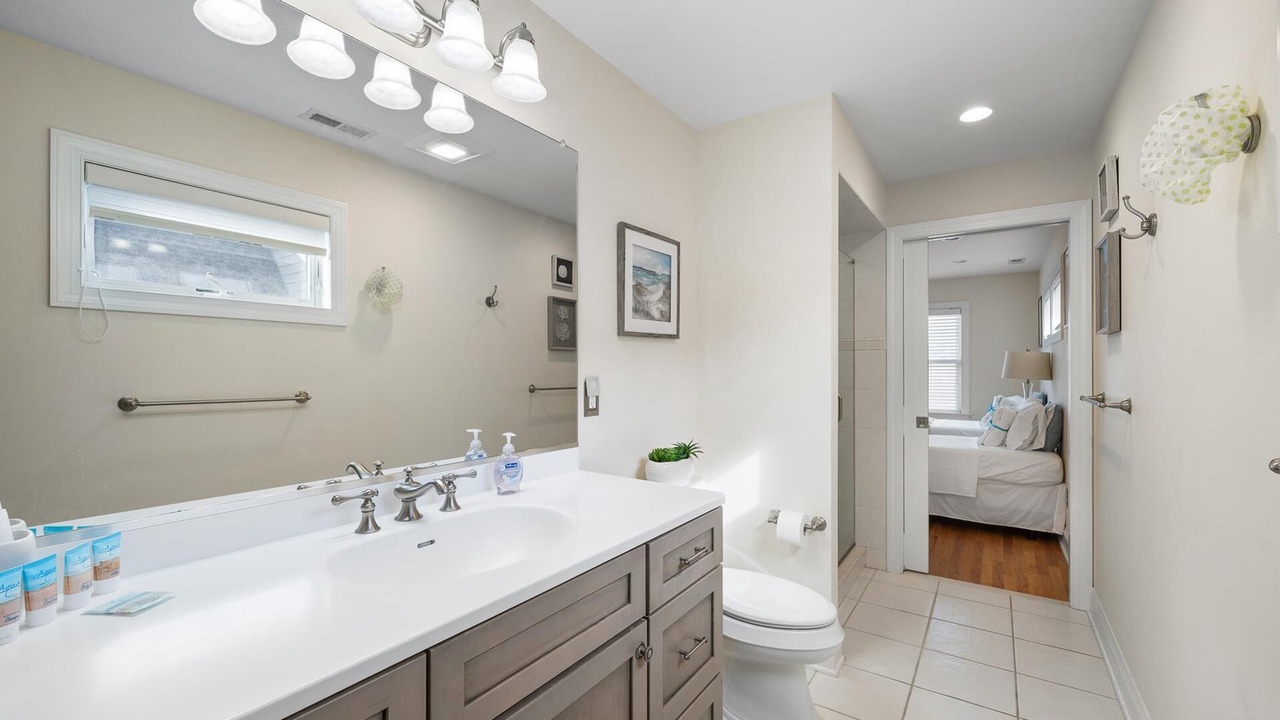 Photo of Bathroom in Avalon