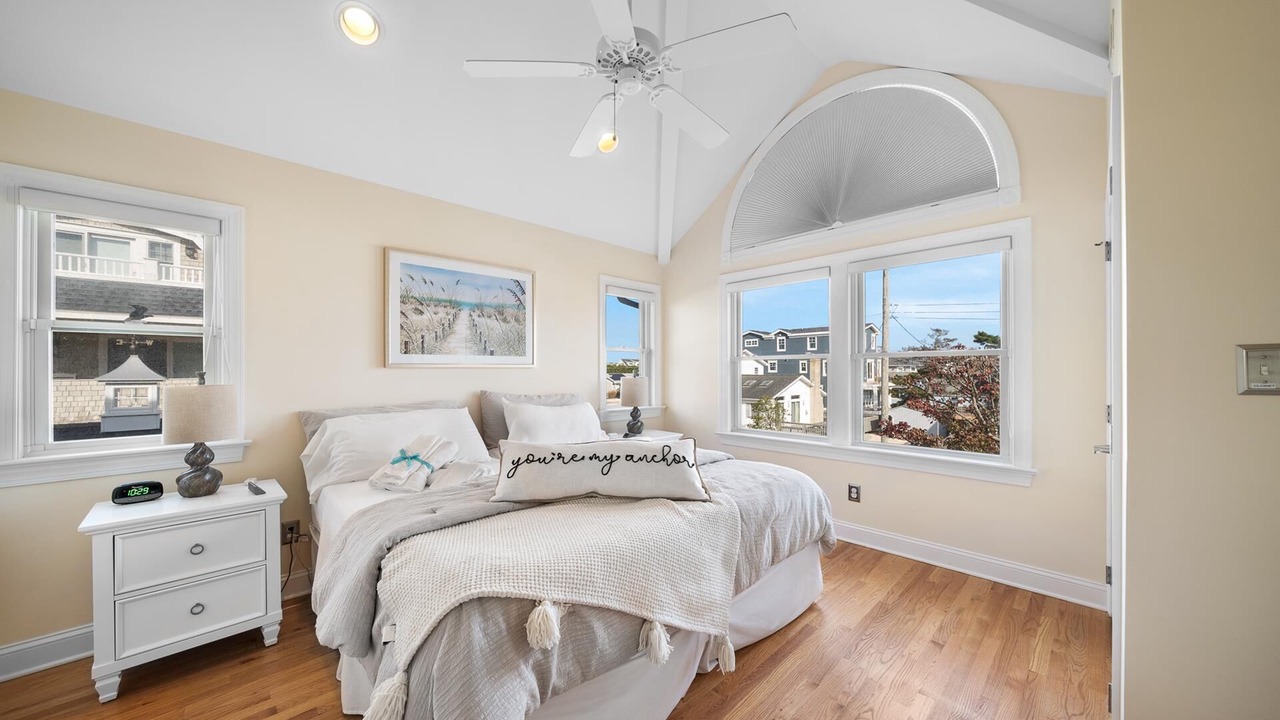 Photo of Bedroom in Avalon