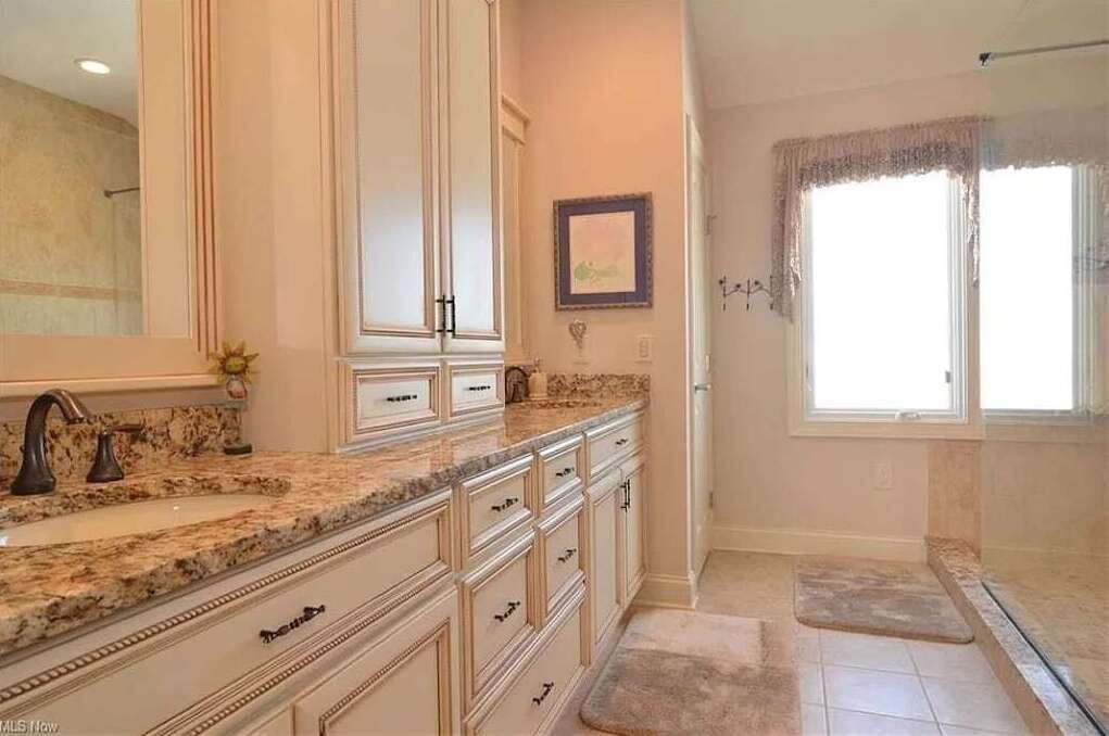 Photo of Bathroom in Lorain