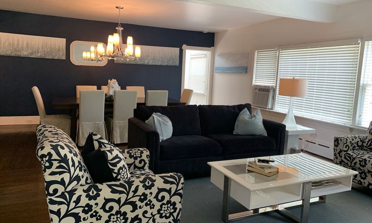 Photo of Livingroom in Long Branch