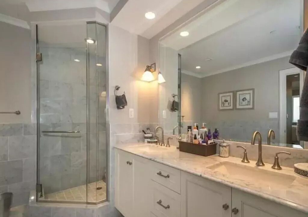 Photo of Bathroom in Diamond Beach