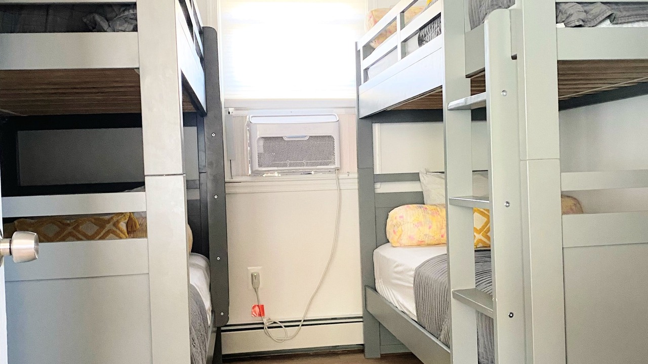 Photo of Bedroom in Mystic Island