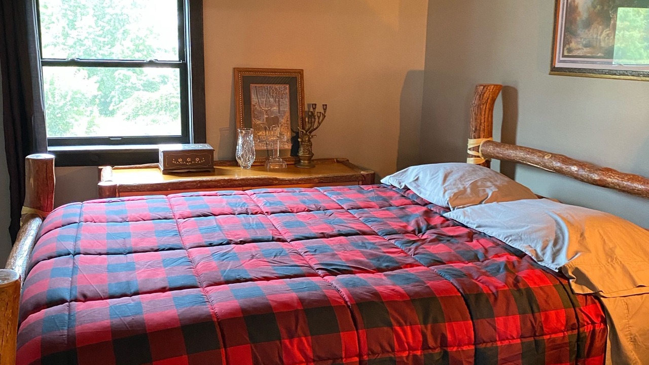 Photo of Bedroom in Newville