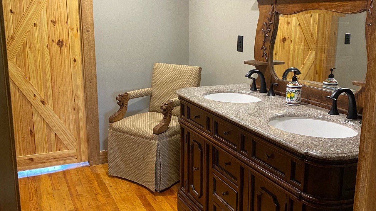 Photo of Bathroom in Newville