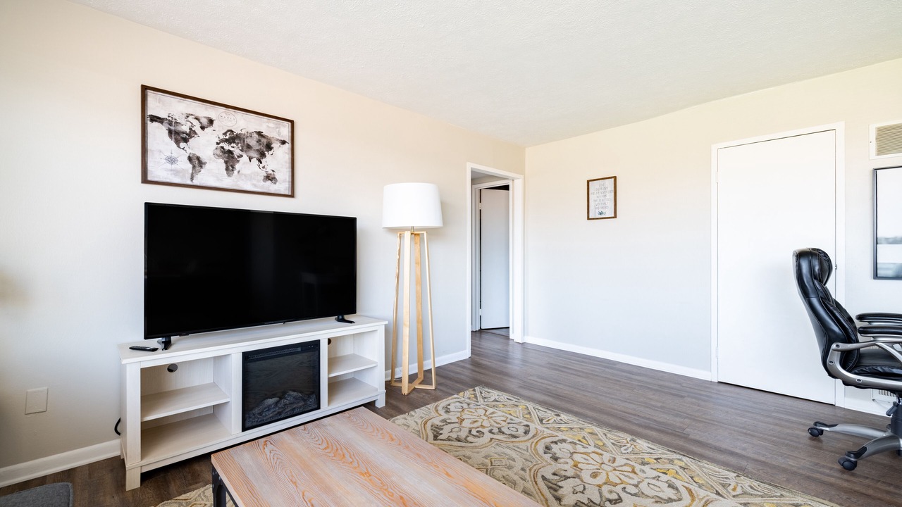 Photo of Livingroom in Fairview Park
