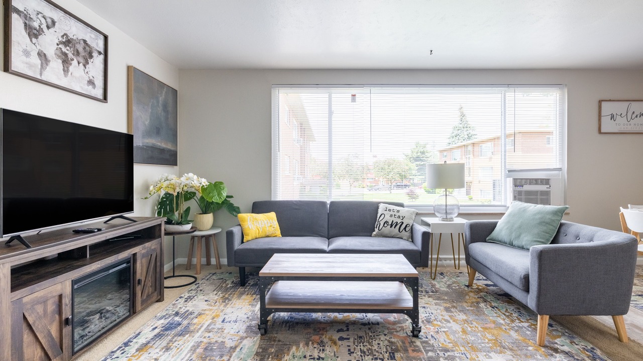 Photo of Livingroom in Fairview Park