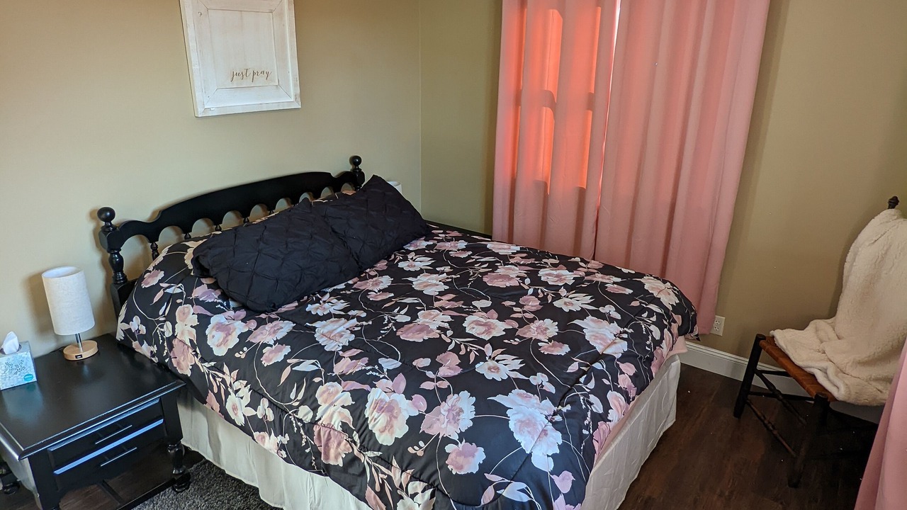 Photo of Bedroom in Sinking Spring