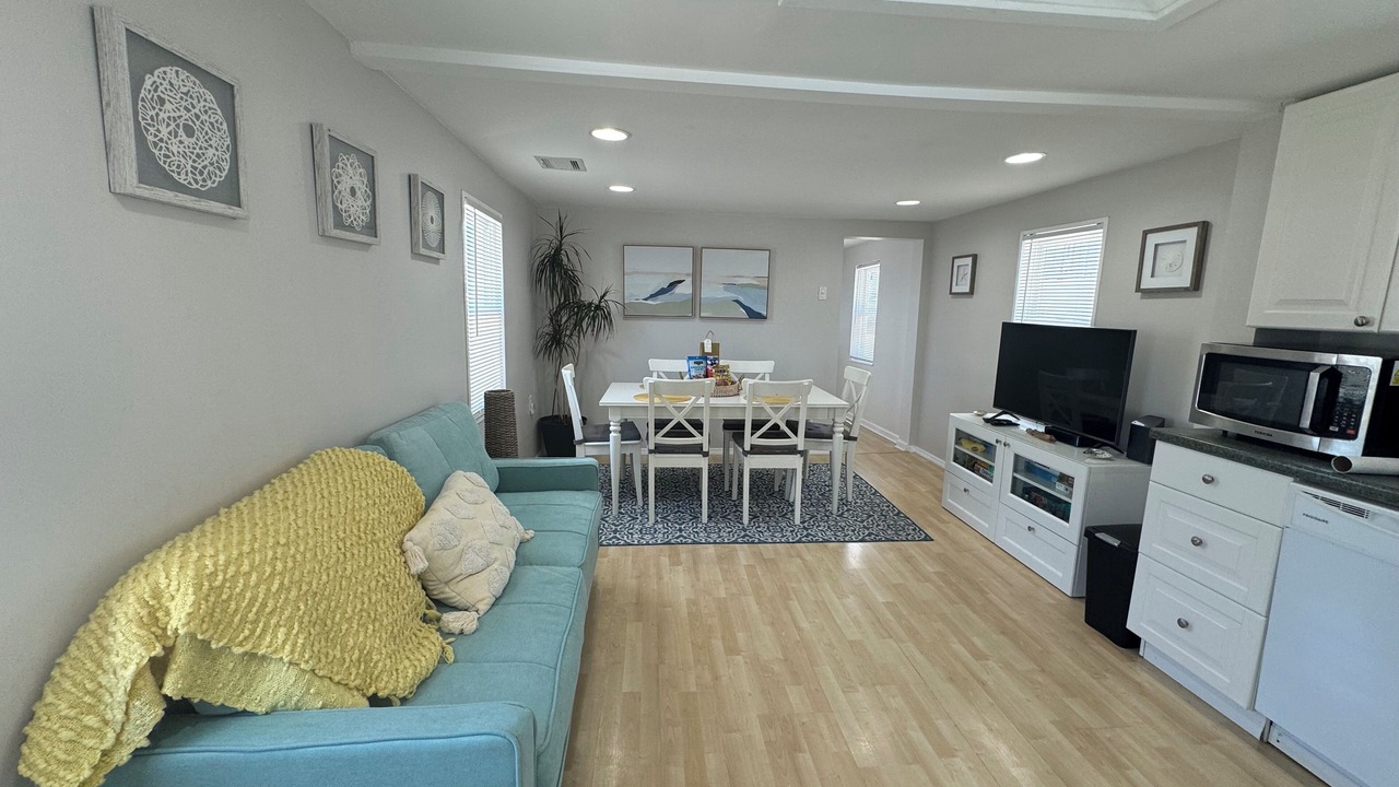 Photo of Livingroom in Ship Bottom